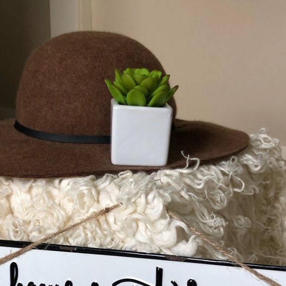 New Faux Succulent in White Pot - Picture 2 of 3